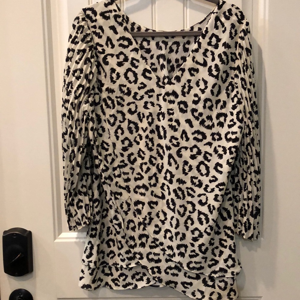 NWOT XL Laurie Felt reversible animal print blouse with accordion bell sleeves.